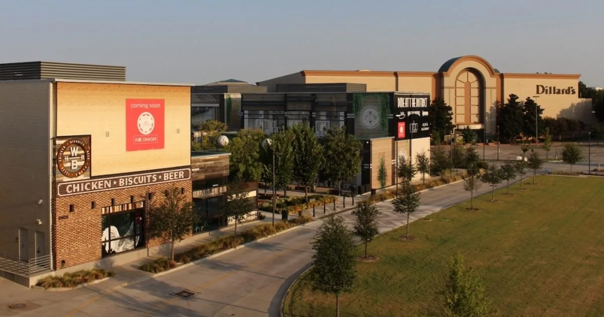 Commercial Roof Repair at the Shops at Willow Bend Commercial Roof Repair at the Shops at Willow Bend